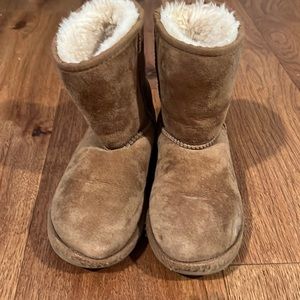 Girls Uggs